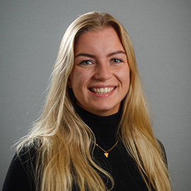 Michelle Zomerdijk - Stagiaire Marketing en communicatie Michelle Zomerdijk - Stagiaire Marketing en communicatie